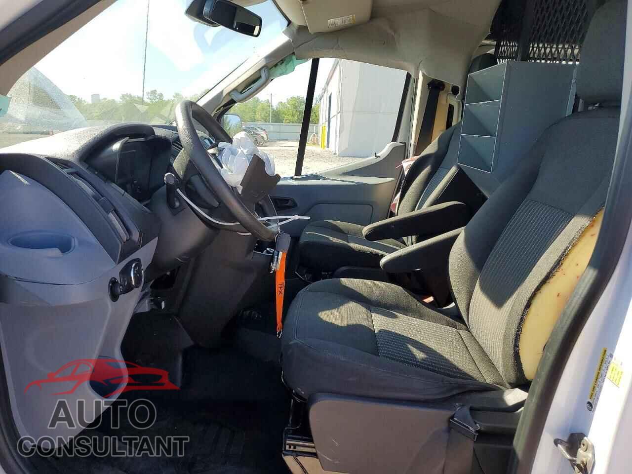 FORD TRANSIT 2019 - 1FTYR1YM6KKA89571