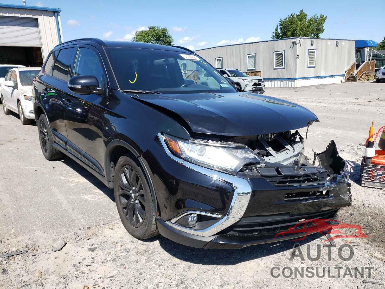 MITSUBISHI OUTLANDER 2018 - JA4AZ3A30JZ025895