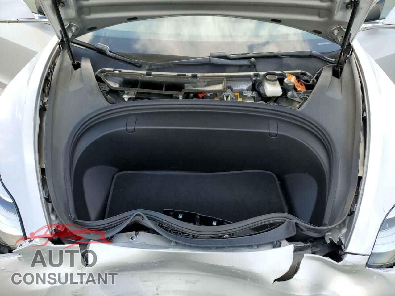 TESLA MODEL 3 2018 - 5YJ3E1EAXJF098463