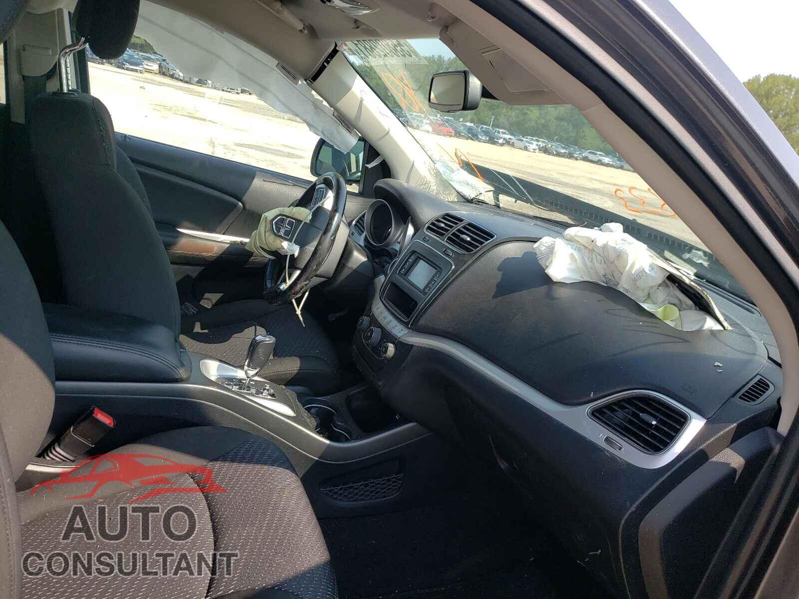 DODGE JOURNEY 2019 - 3C4PDCBB1KT758633