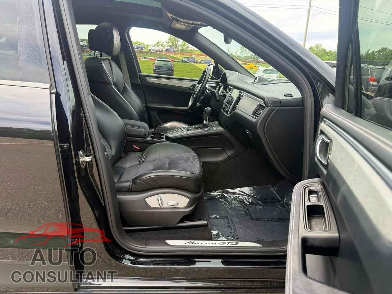 PORSCHE MACAN 2017 - WP1AG2A51HLB56322