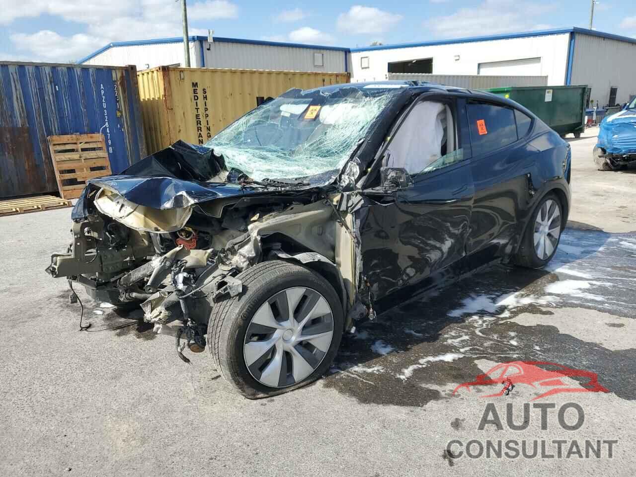 TESLA MODEL Y 2022 - 7SAYGDEE8NF379514