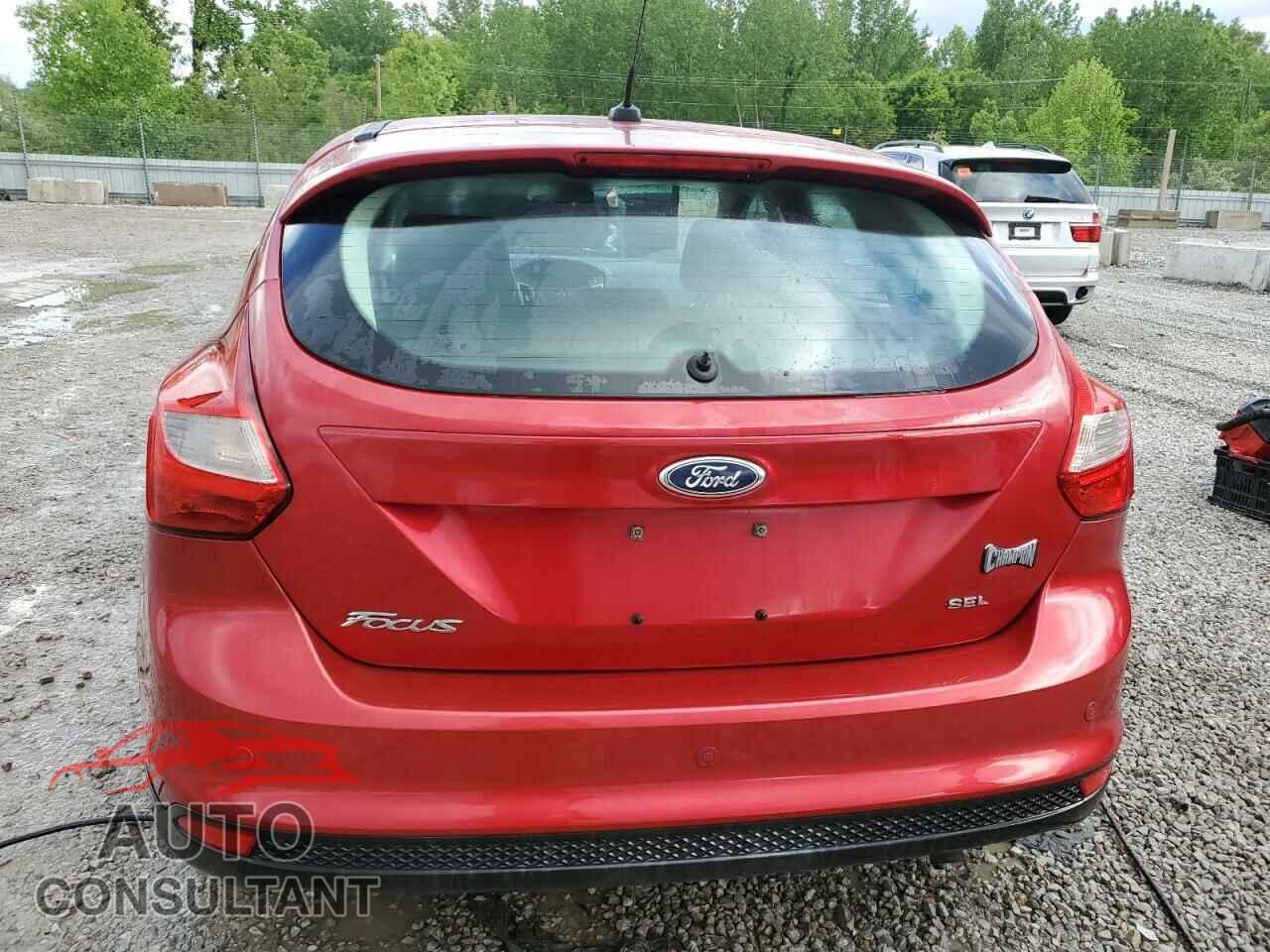 FORD FOCUS 2012 - 1FAHP3M28CL256522