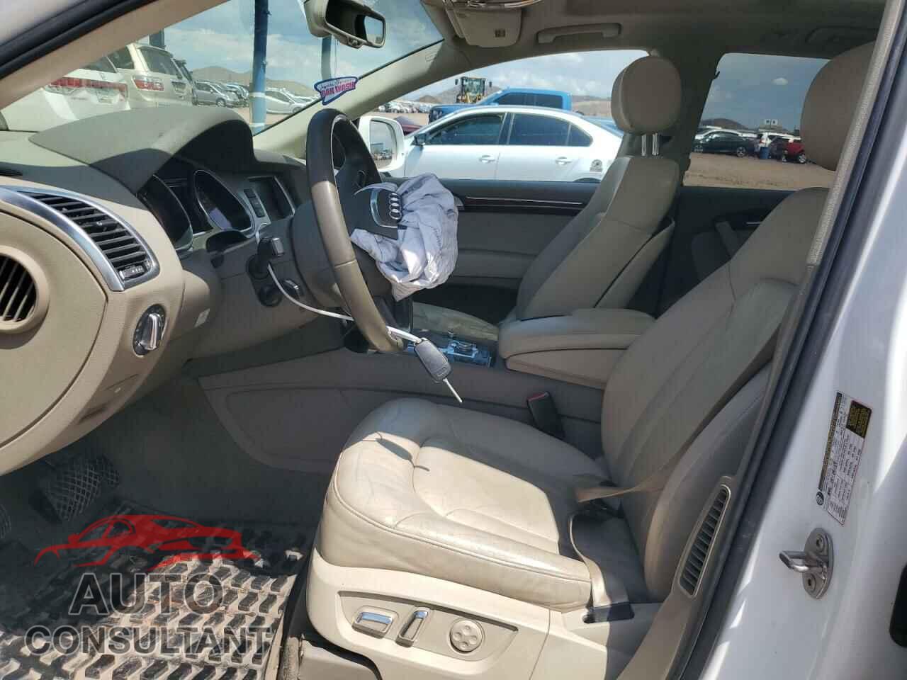 AUDI Q7 2011 - WA1CMAFEXBD009157