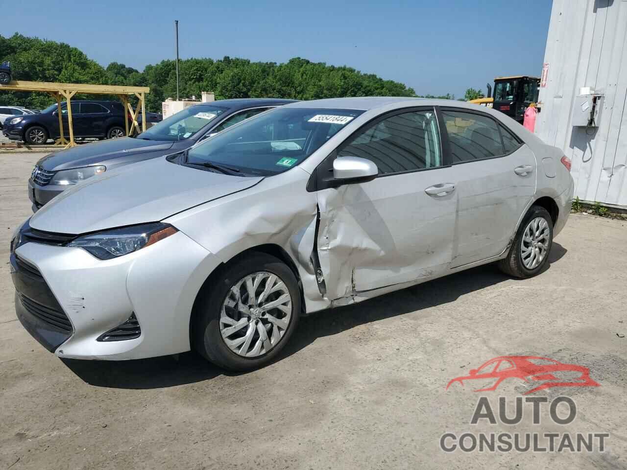 TOYOTA COROLLA 2018 - 5YFBURHE6JP844245