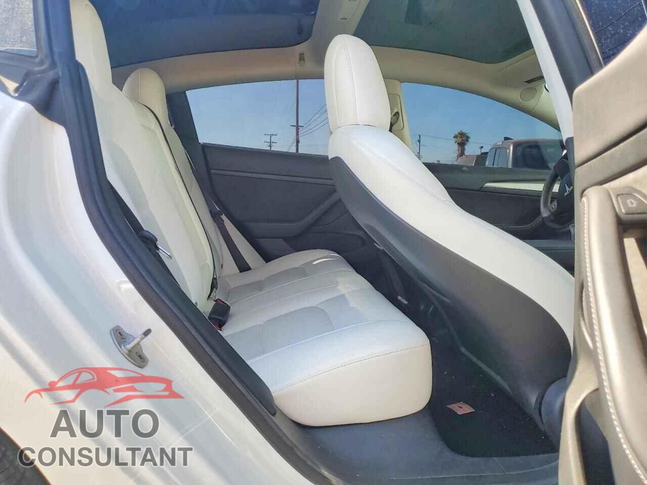 TESLA MODEL 3 2022 - 5YJ3E1EB2NF236611
