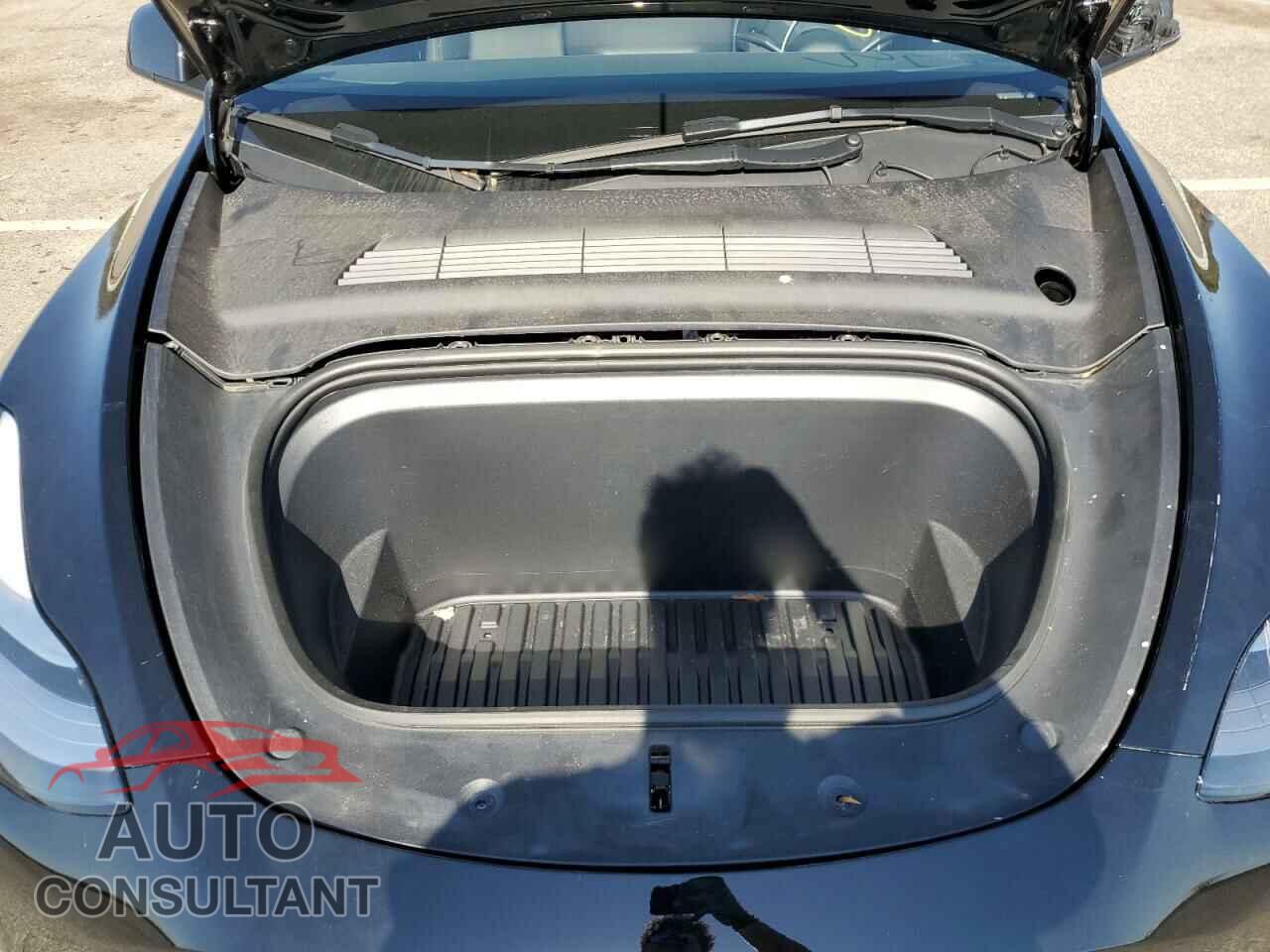 TESLA MODEL Y 2023 - 7SAYGAEE2PF921546