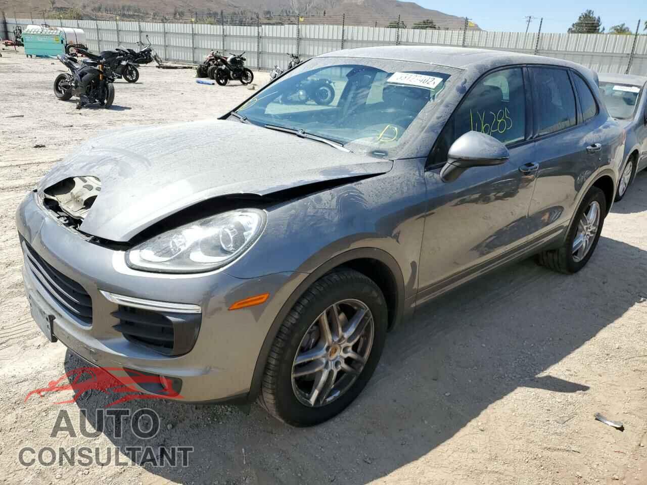 PORSCHE CAYENNE 2016 - WP1AA2A22GKA15593