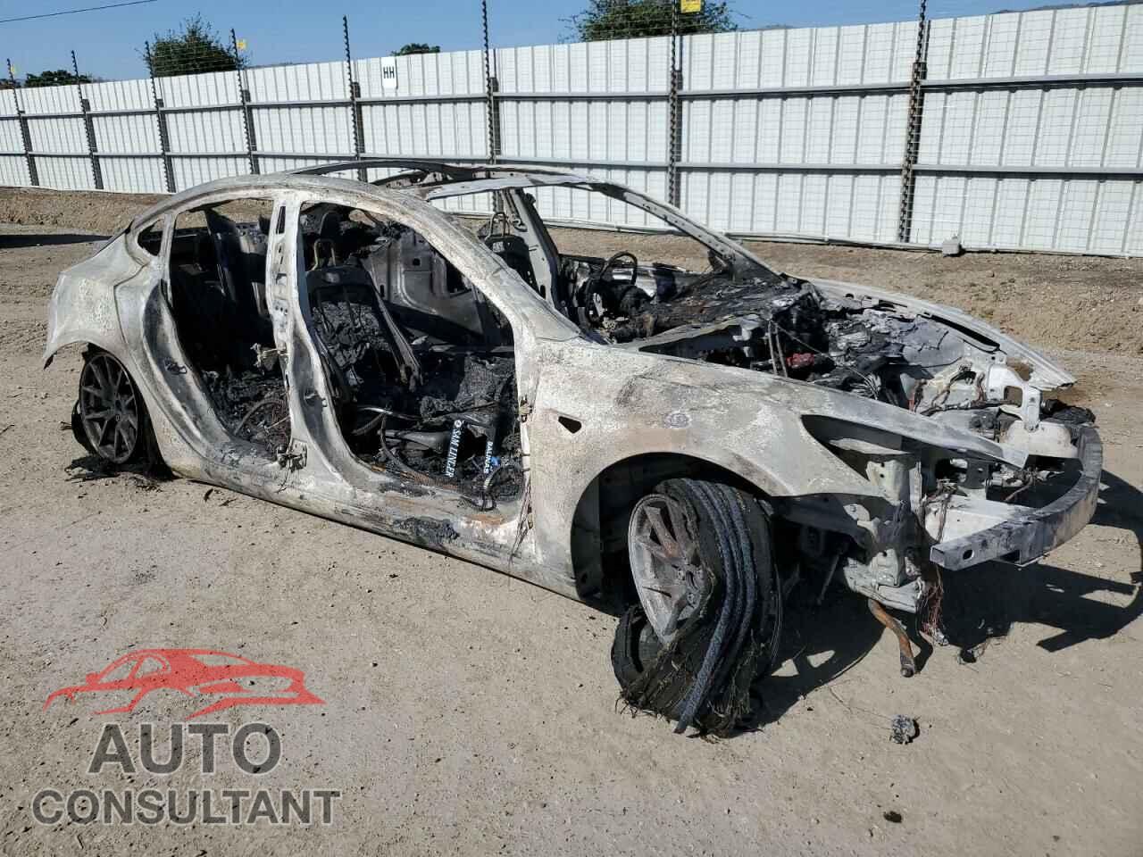 TESLA MODEL 3 2021 - 5YJ3E1EA3MF076082
