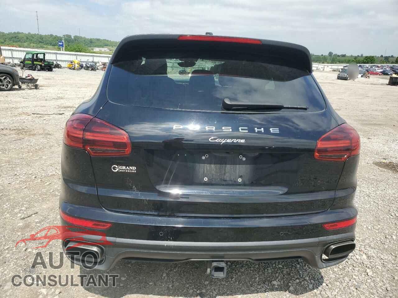 PORSCHE CAYENNE 2017 - WP1AA2A20HKA80248