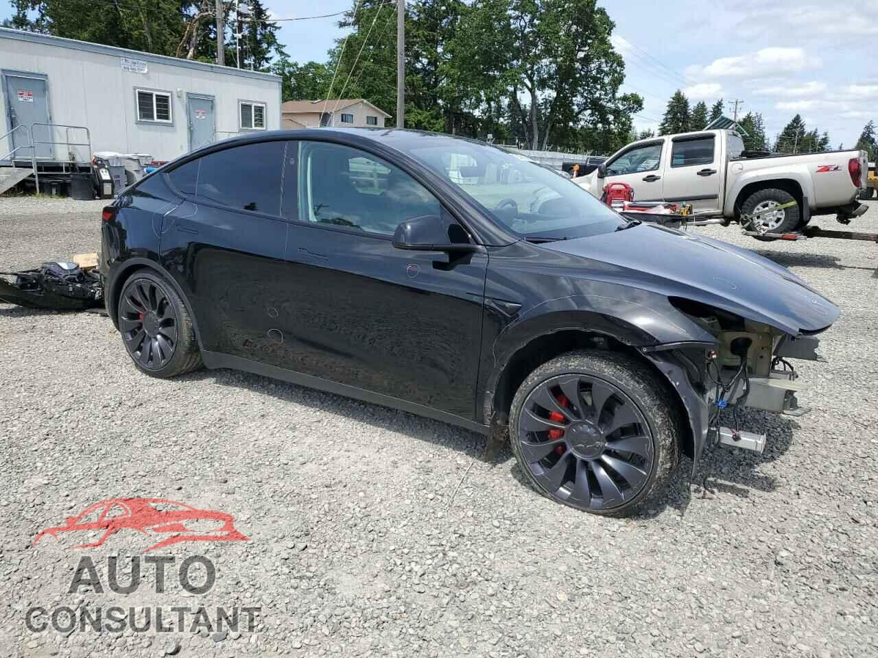 TESLA MODEL Y 2024 - 7SAYGDEF5RF064183