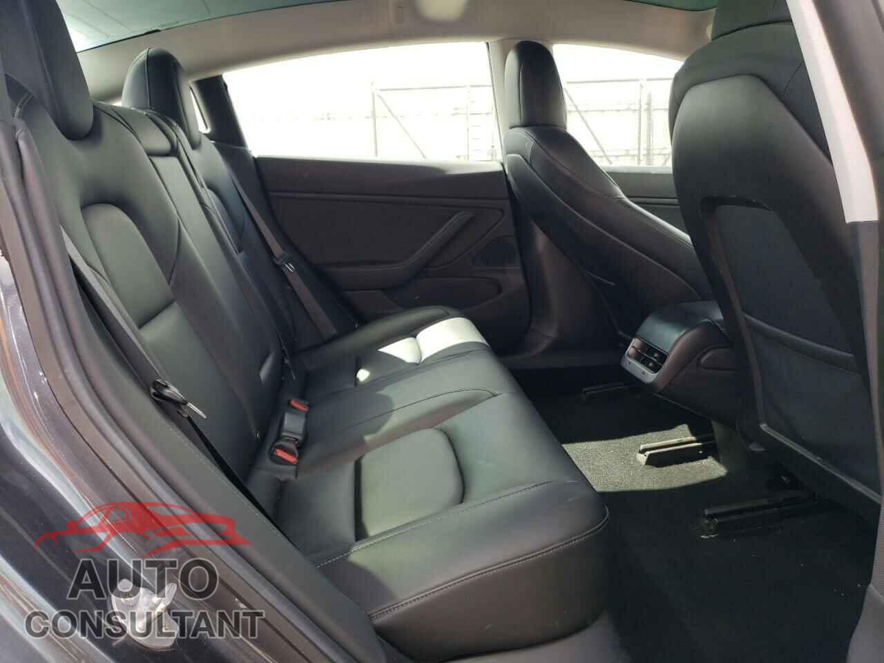 TESLA MODEL 3 2019 - 5YJ3E1EB9KF386887