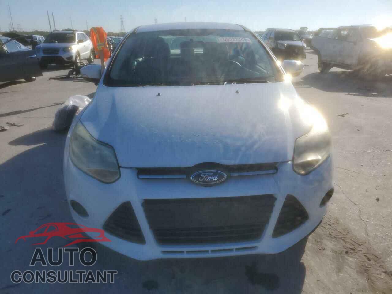 FORD FOCUS 2014 - 1FADP3F2XEL186858