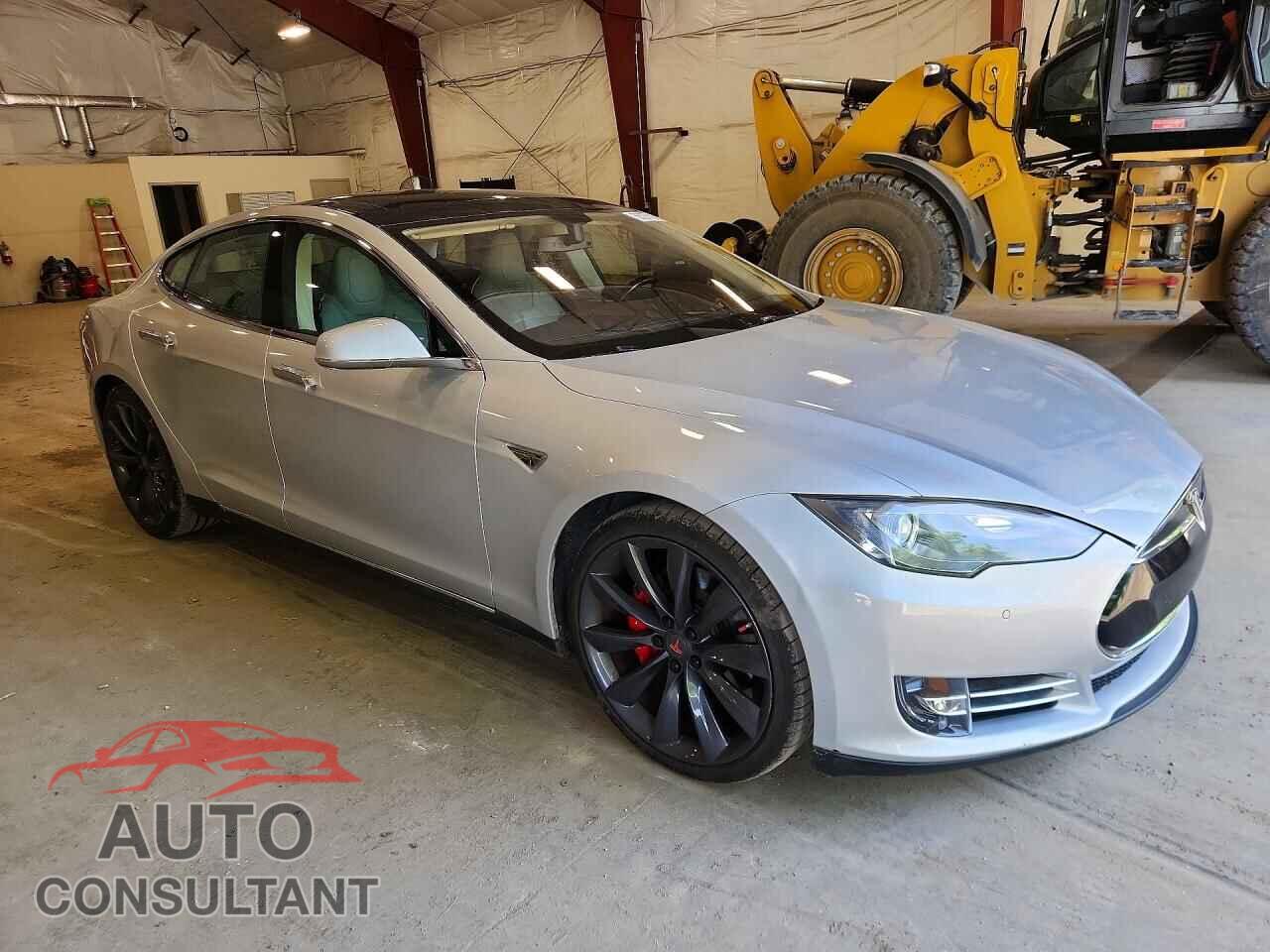 TESLA MODEL S 2014 - 5YJSA1H12EFP43583