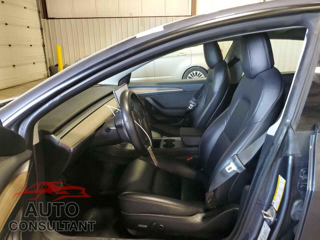 TESLA MODEL 3 2021 - 5YJ3E1EAXMF086348