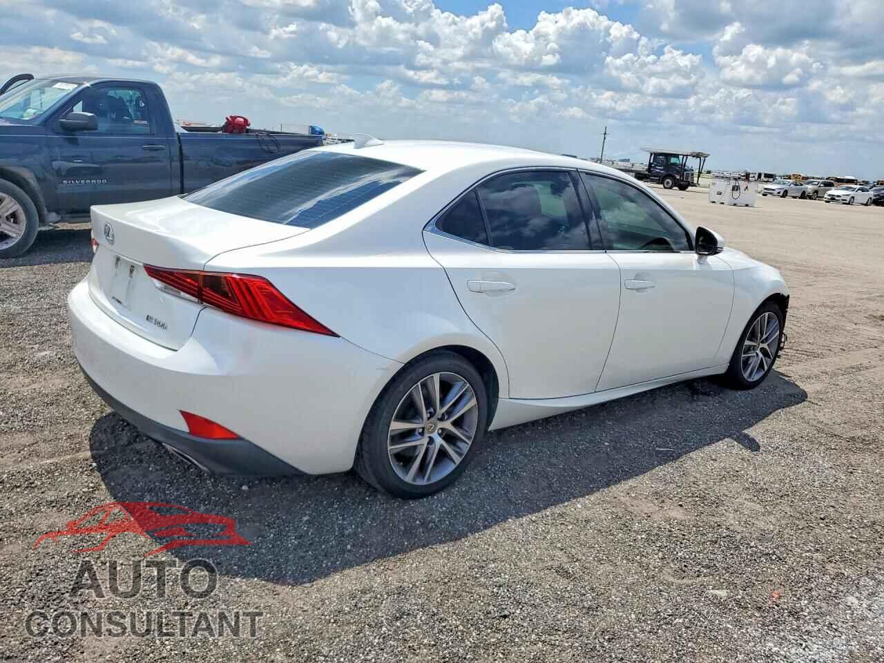 LEXUS IS 2018 - JTHBA1D23J5071879