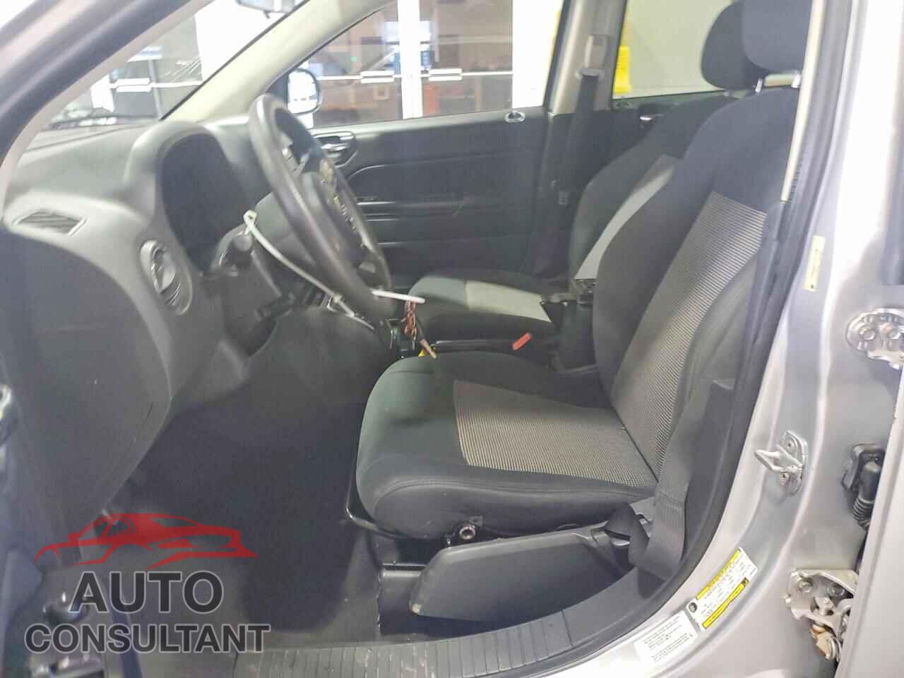 JEEP COMPASS 2012 - 1C4NJCBA7CD610548