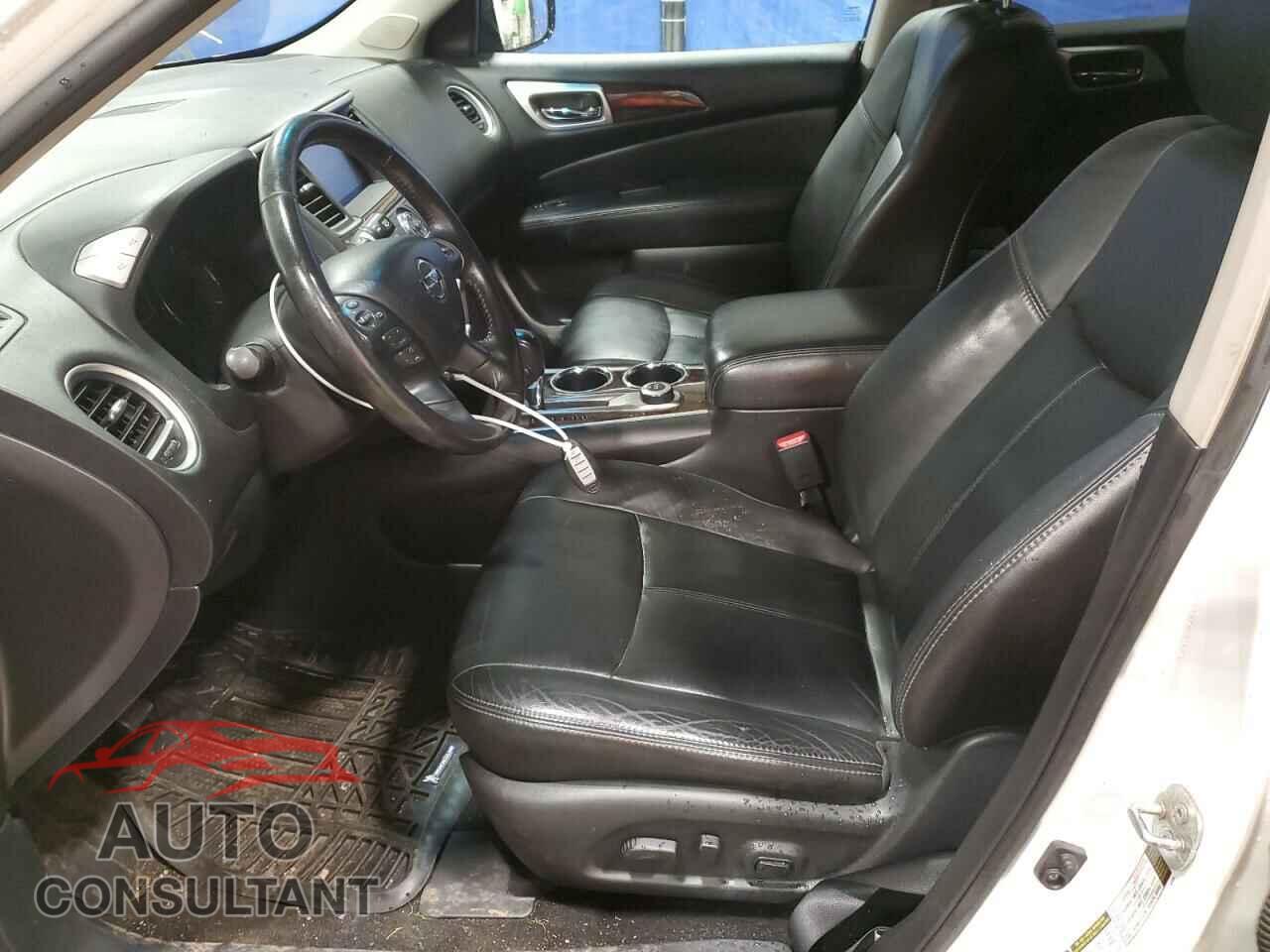 NISSAN PATHFINDER 2013 - 5N1AR2MM2DC688912