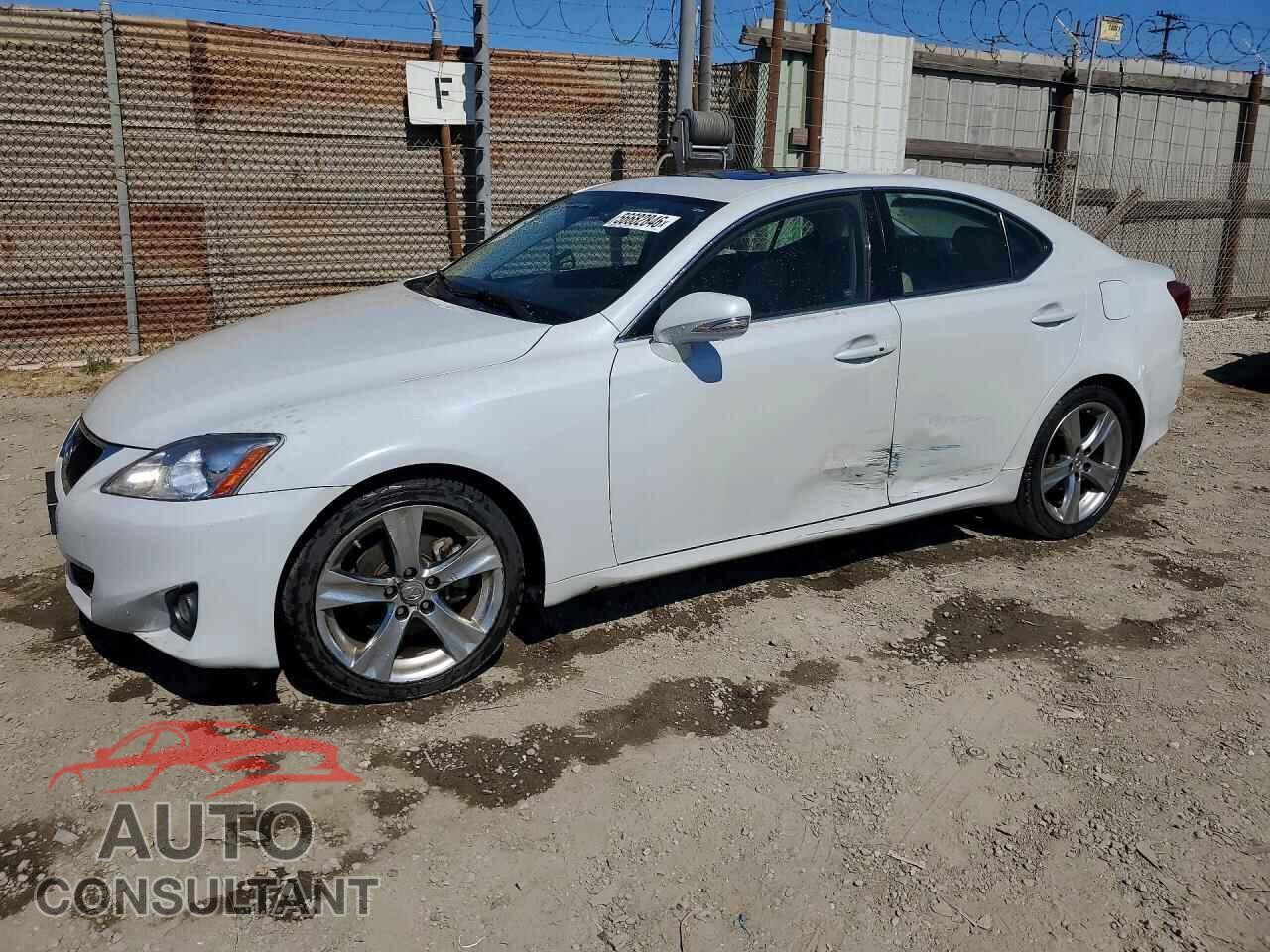 LEXUS IS 2011 - JTHBF5C28B5132493