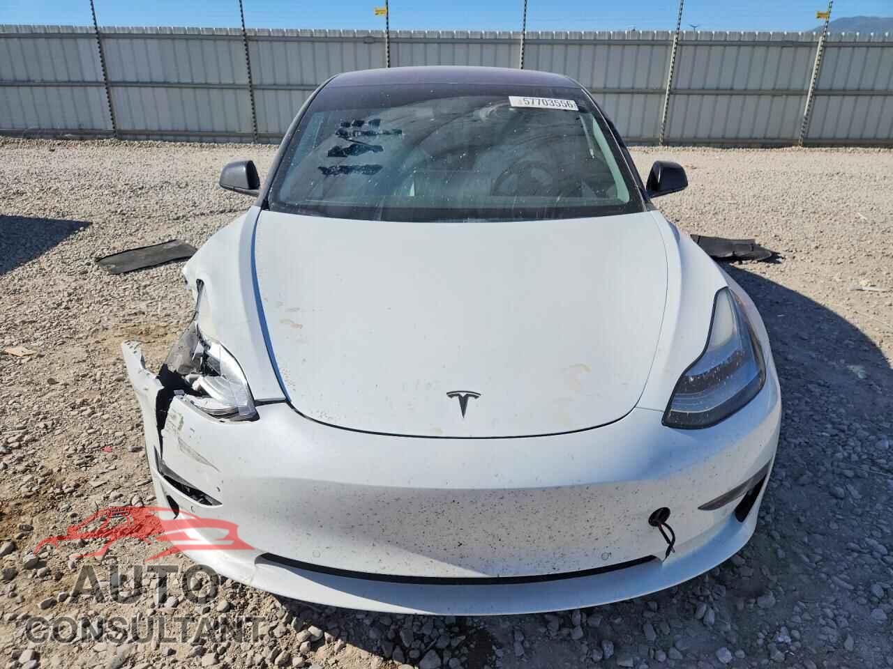 TESLA MODEL 3 2018 - 5YJ3E1EB0JF074875