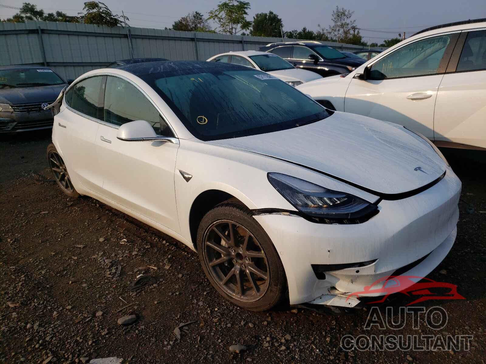 TESLA MODEL 3 2019 - 5YJ3E1EA5KF483964