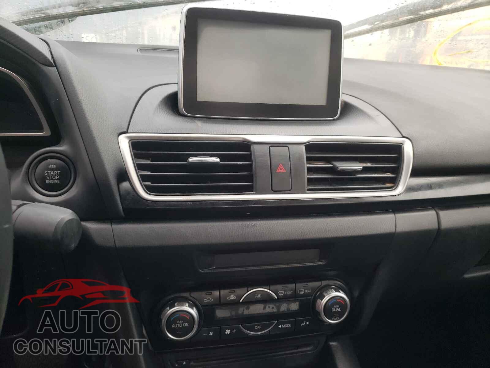MAZDA 3 2016 - JM1BM1W7XG1303928