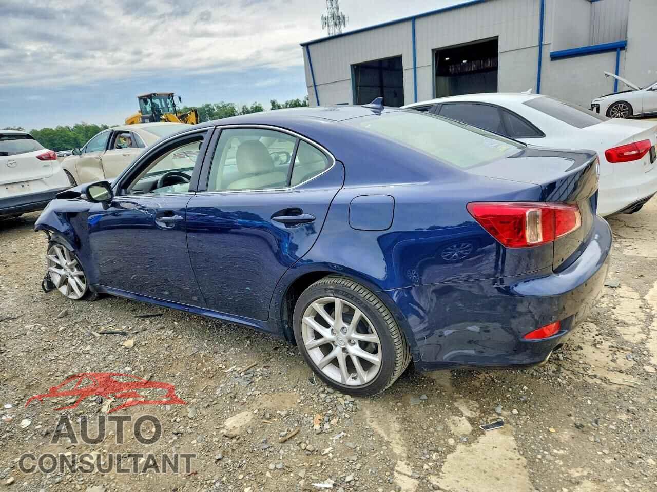 LEXUS IS 2012 - JTHCF5C26C5060313