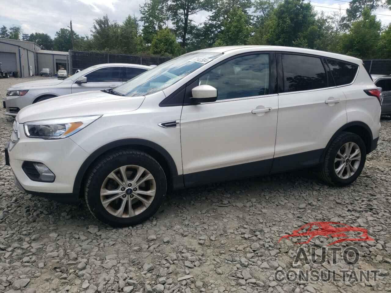 FORD ESCAPE 2017 - 1FMCU9GD1HUB74691