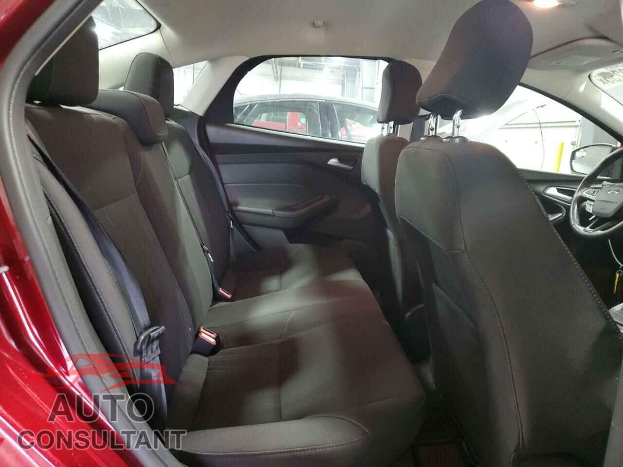 FORD FOCUS 2017 - 1FADP3F24HL234892