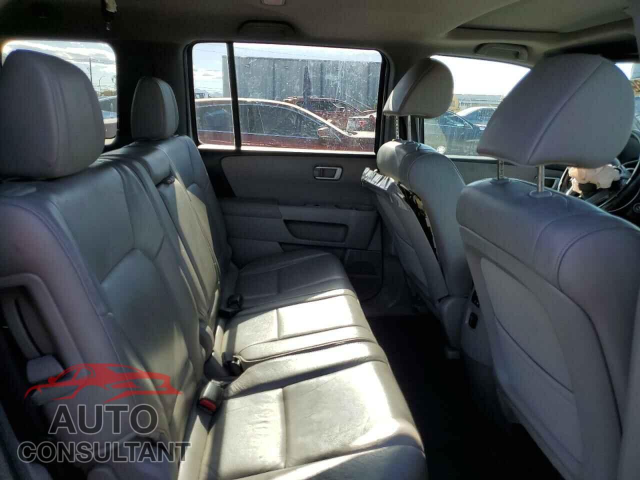 HONDA PILOT 2013 - 5FNYF3H56DB014012