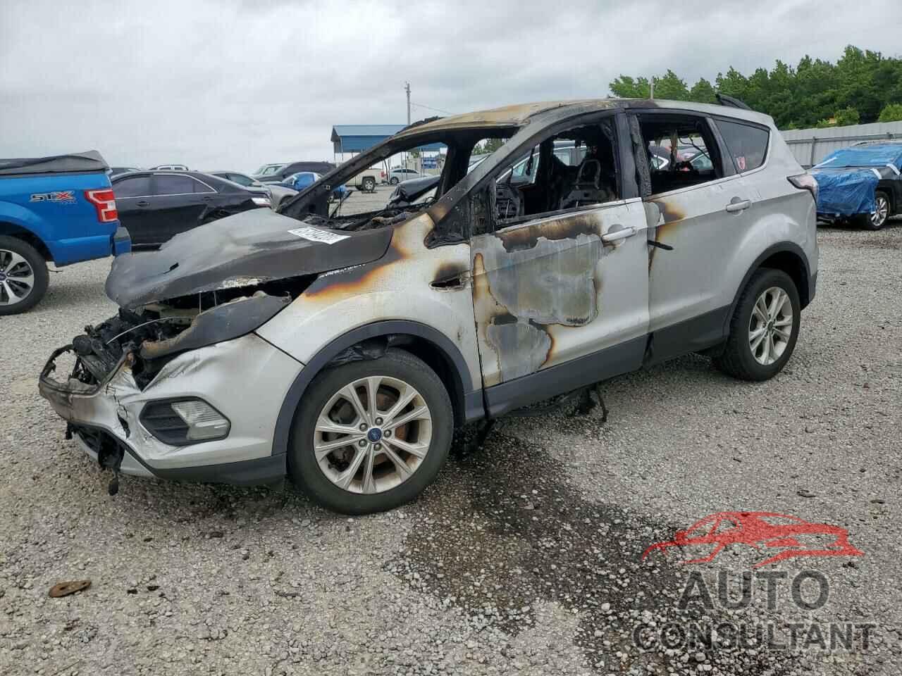 FORD ESCAPE 2017 - 1FMCU0GD4HUA45856