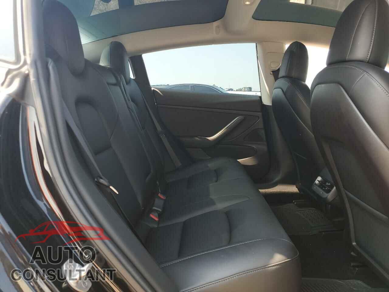 TESLA MODEL 3 2019 - 5YJ3E1EA0KF398739
