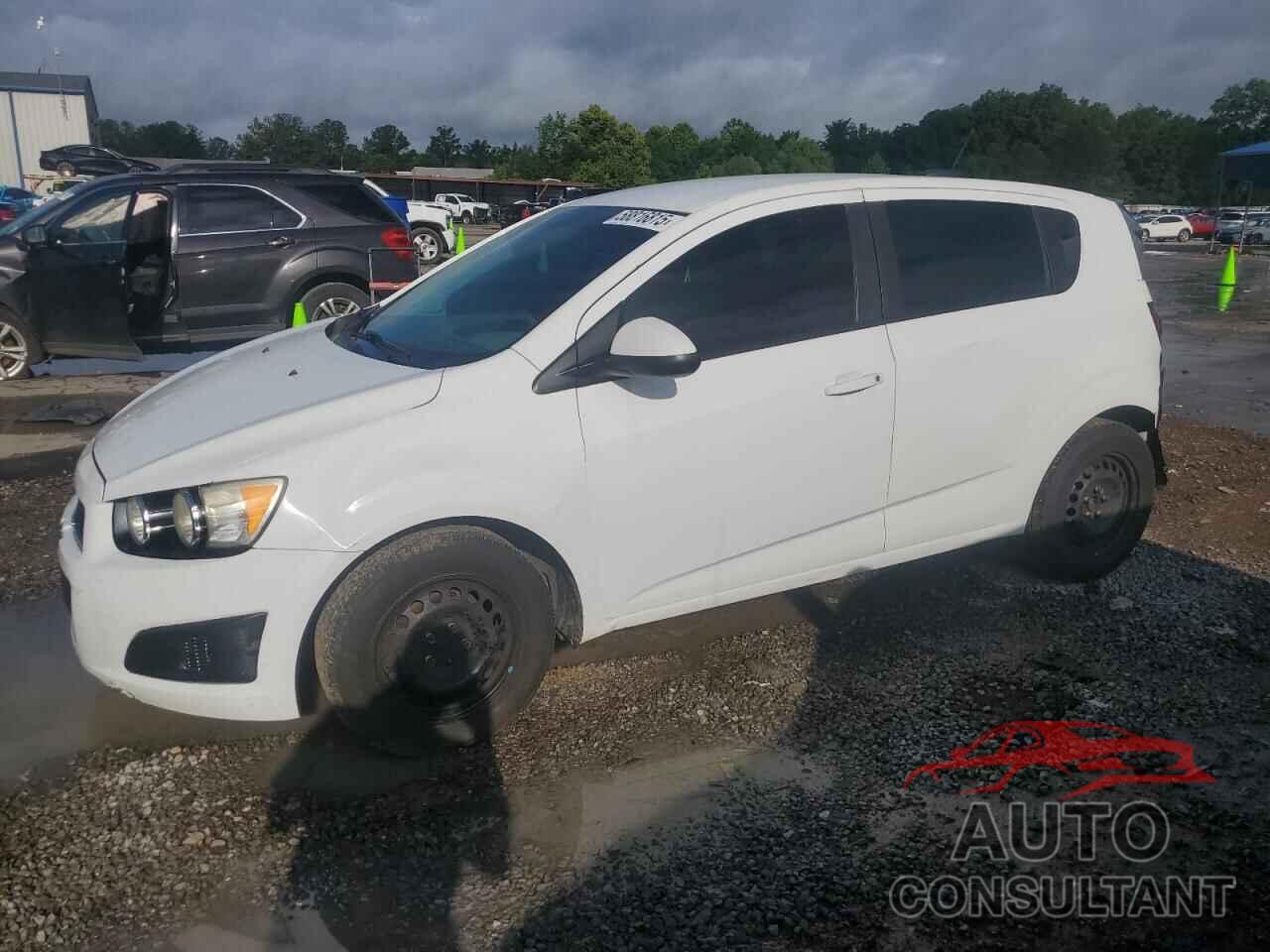 CHEVROLET SONIC 2015 - 1G1JA6SH9F4189054