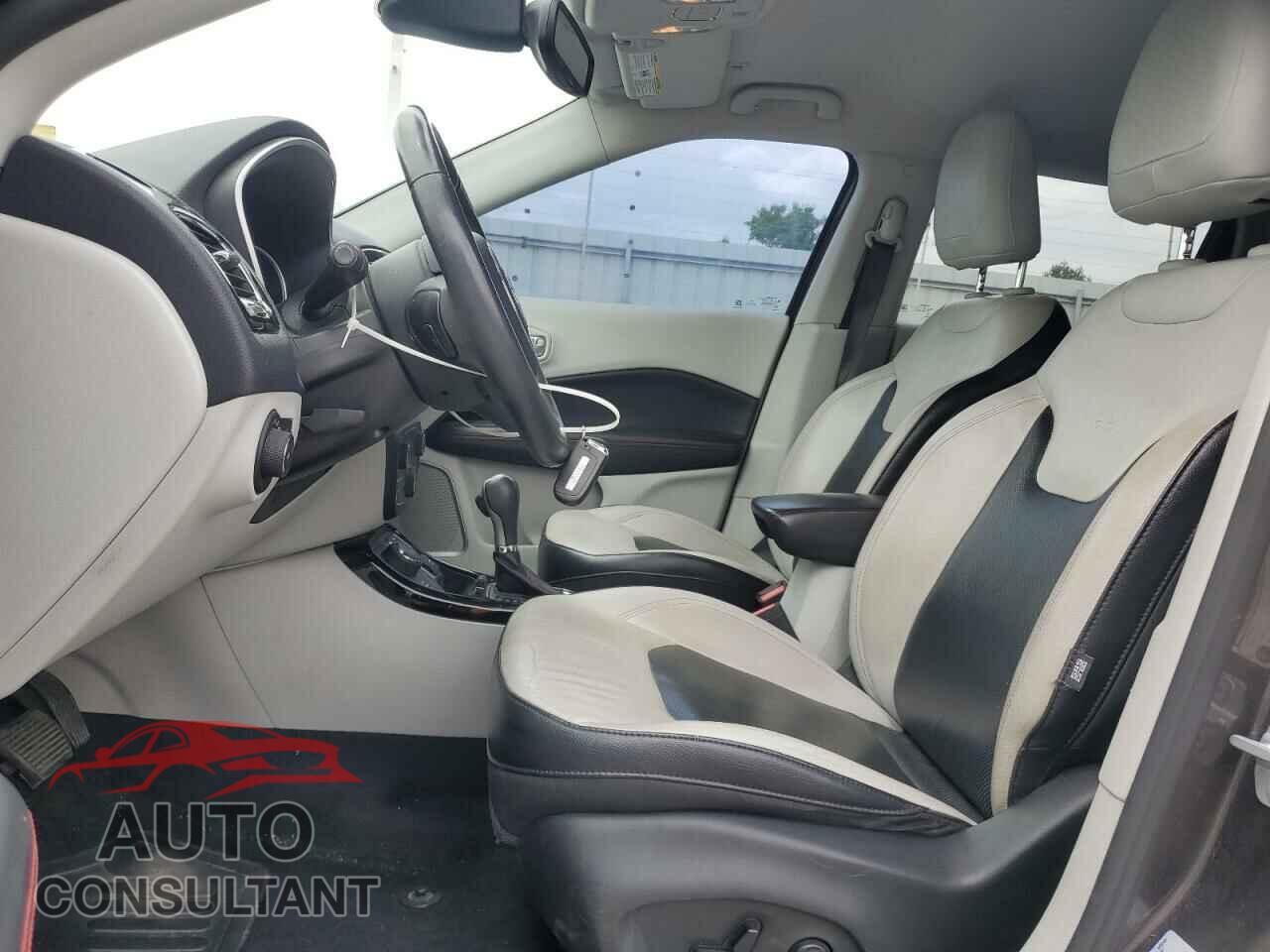 JEEP COMPASS 2017 - 3C4NJDCB3HT636384