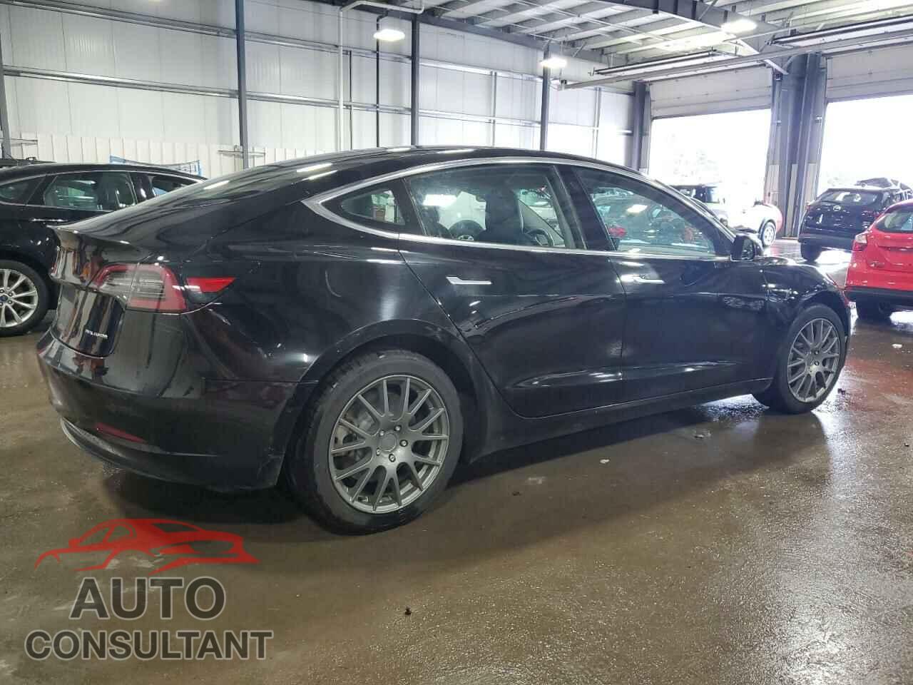 TESLA MODEL 3 2018 - 5YJ3E1EB2JF084615