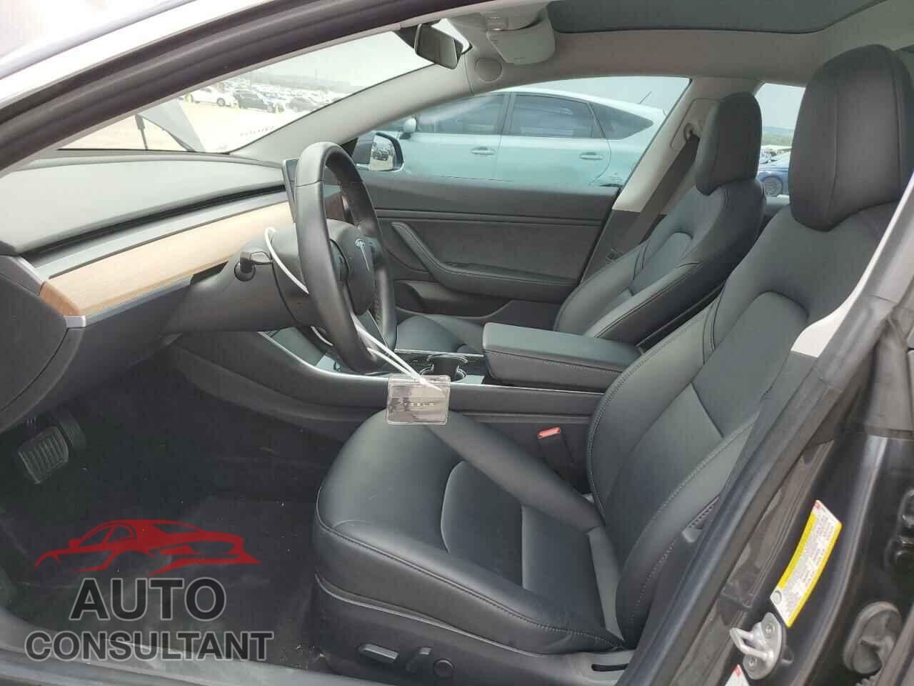 TESLA MODEL 3 2018 - 5YJ3E1EA4JF057911