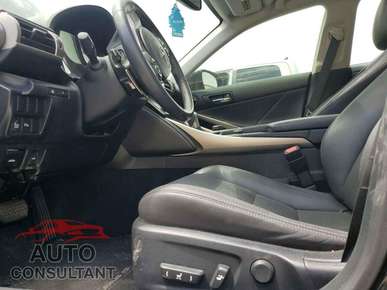 LEXUS IS 2014 - JTHBF1D2XE5011525