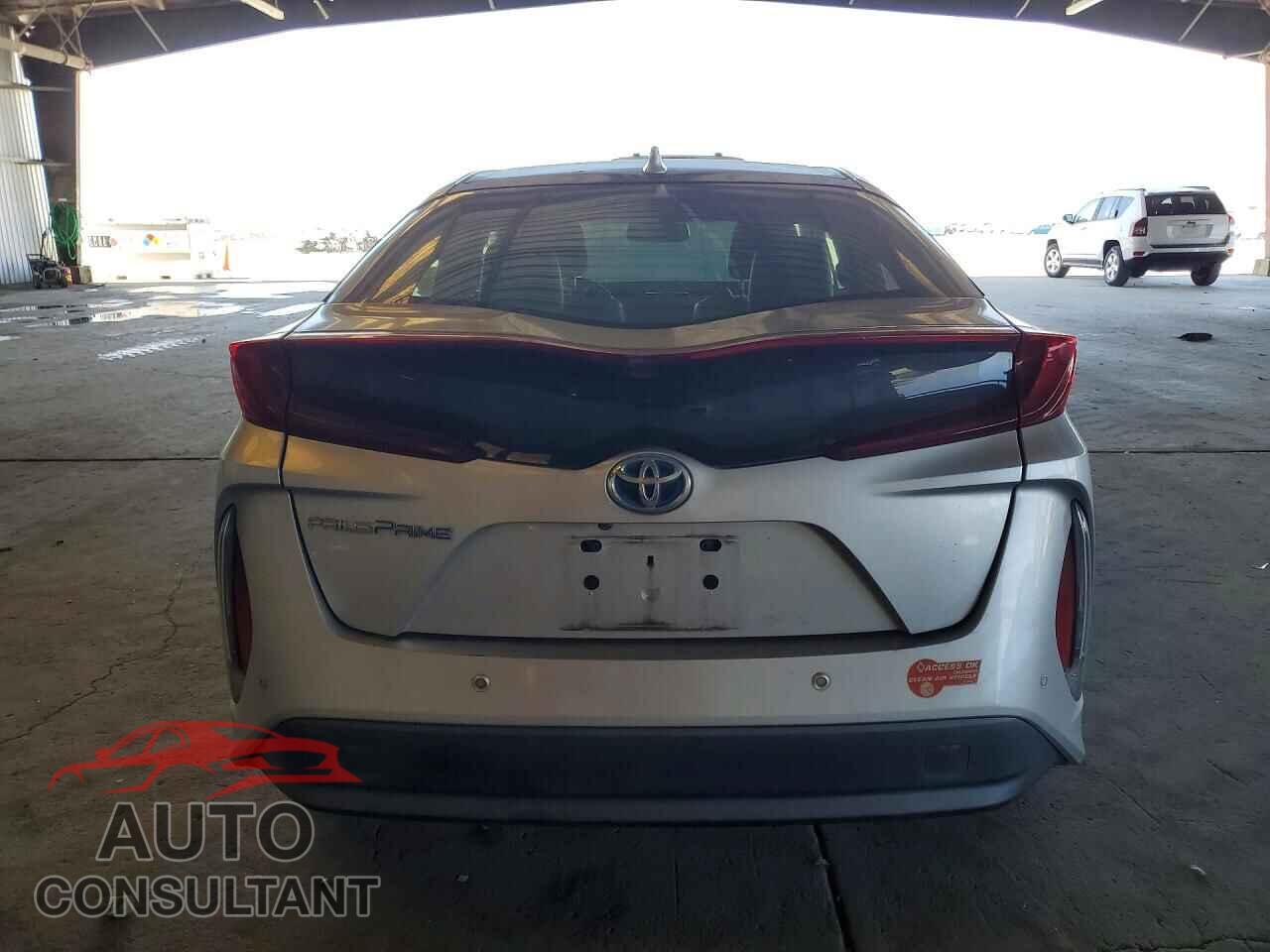 TOYOTA PRIUS 2017 - JTDKARFP5H3068111