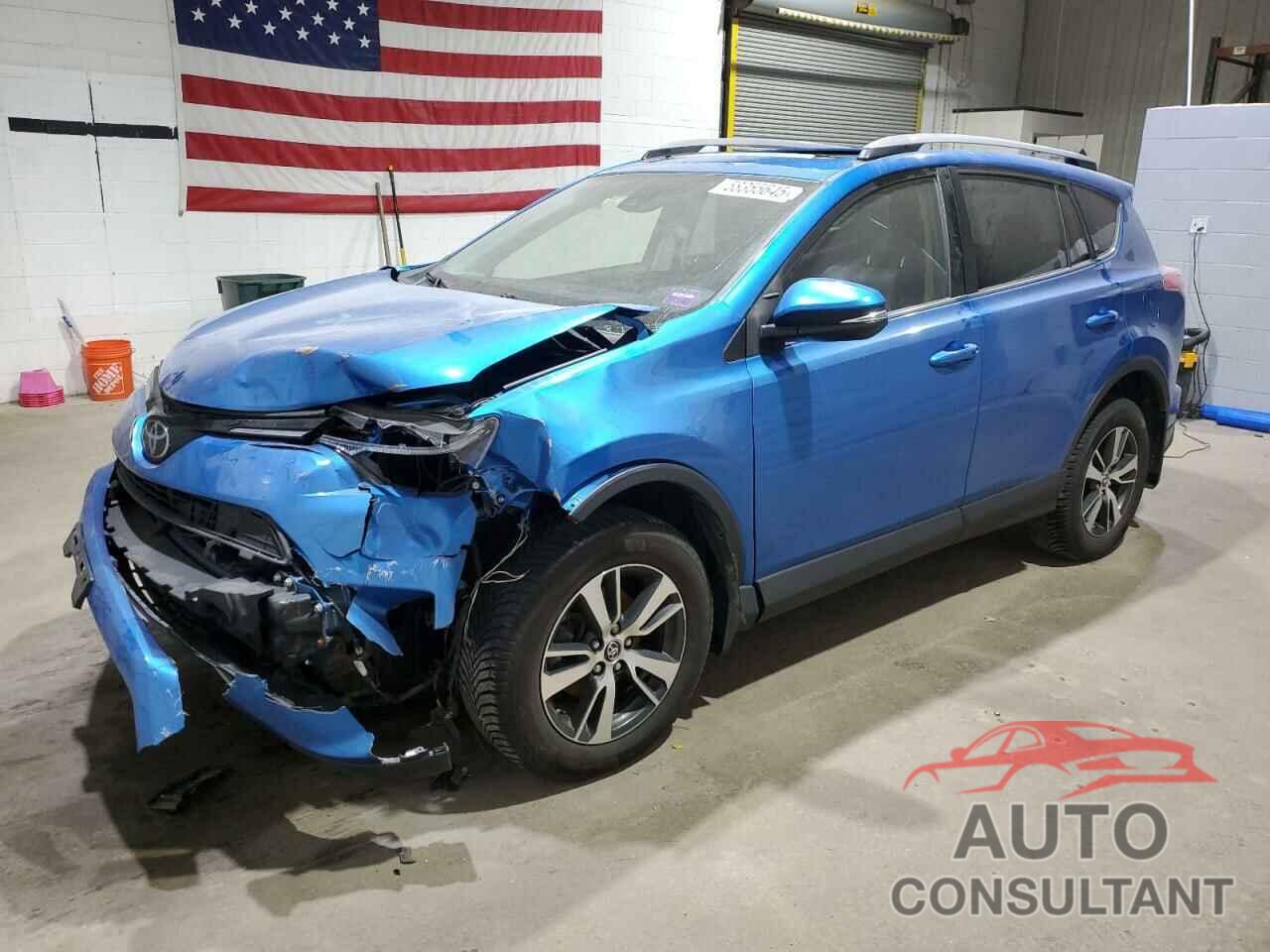TOYOTA RAV4 2017 - JTMRFREV5HJ712119