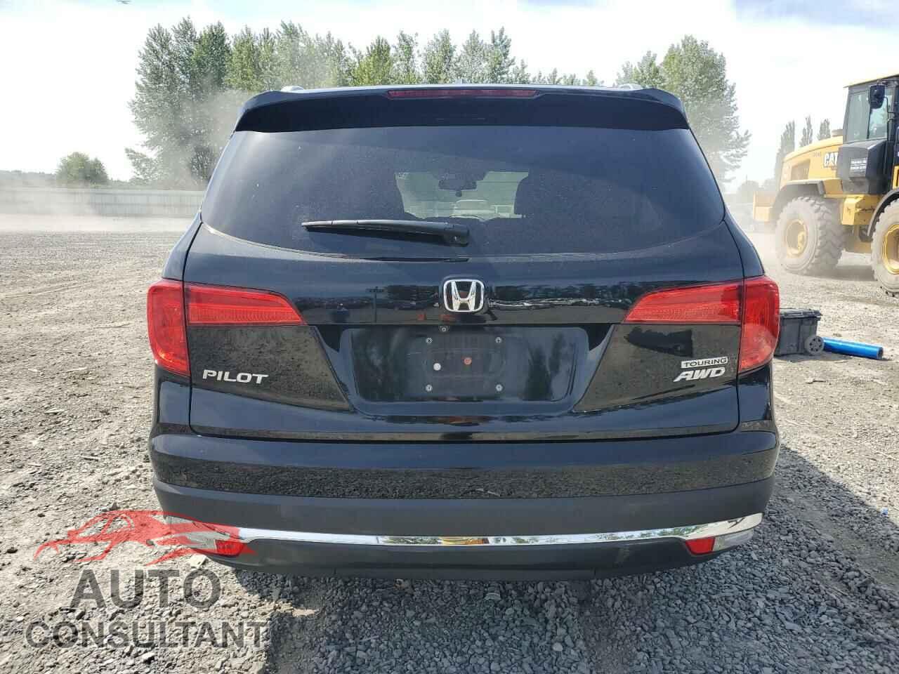 HONDA PILOT 2017 - 5FNYF6H96HB062152