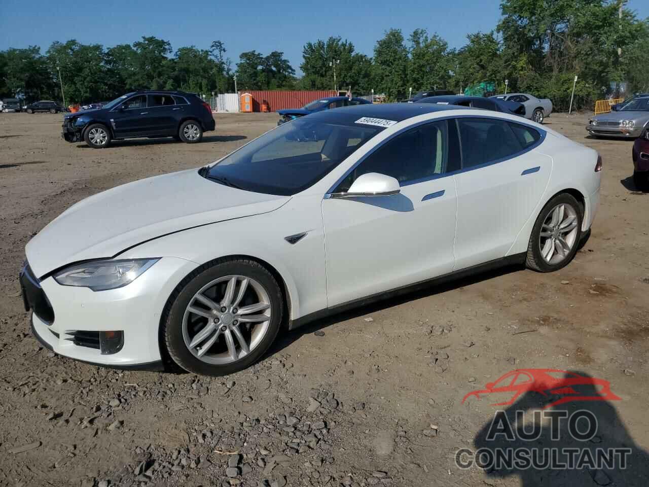 TESLA MODEL S 2015 - 5YJSA1H22FF096015