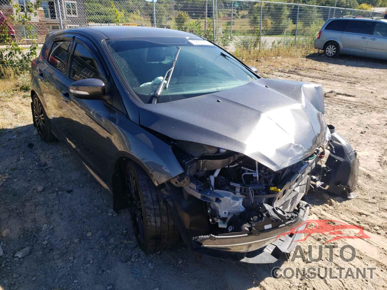 FORD FOCUS 2017 - 1FADP3L97HL209115