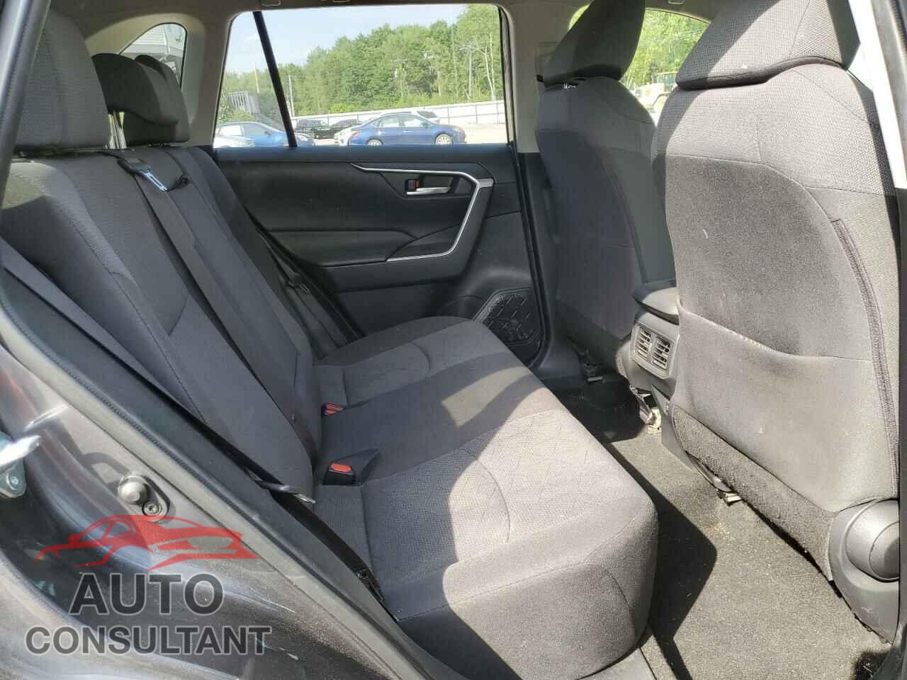 TOYOTA RAV4 2019 - JTMP1RFV1KD019820