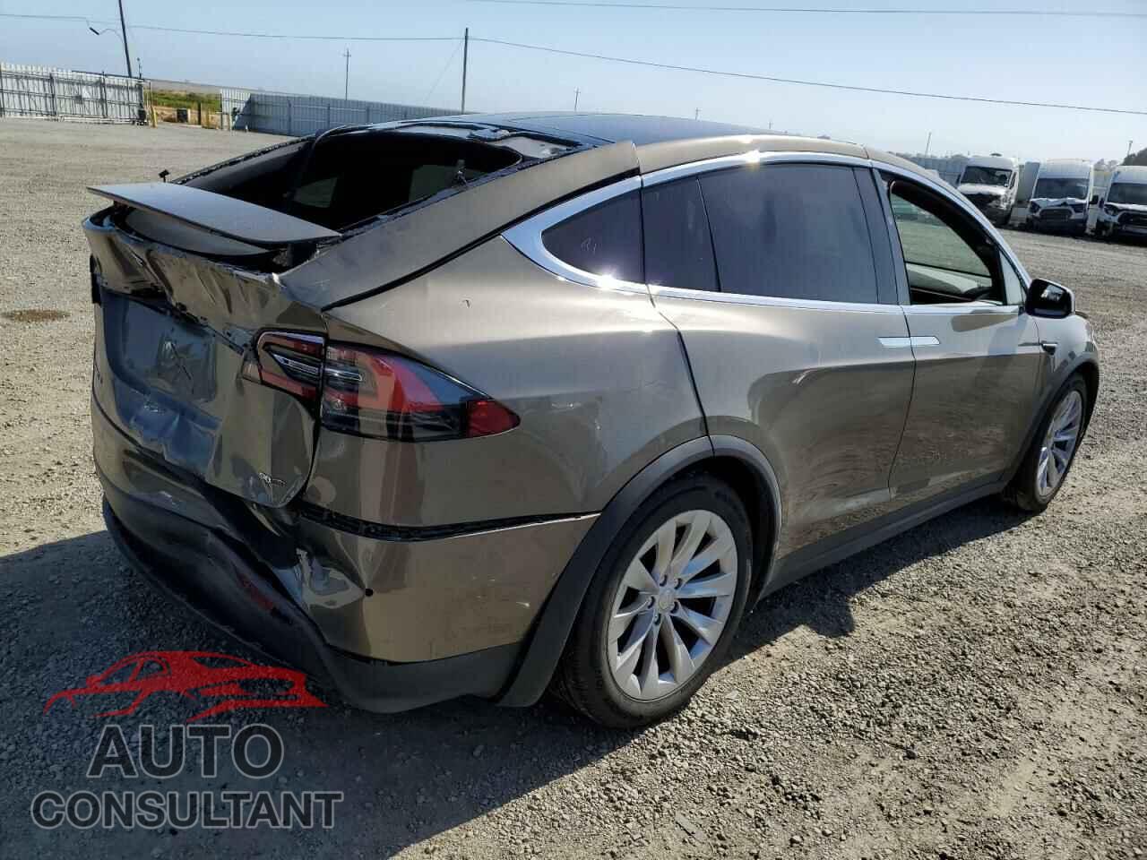 TESLA MODEL X 2016 - 5YJXCDE20GF026004