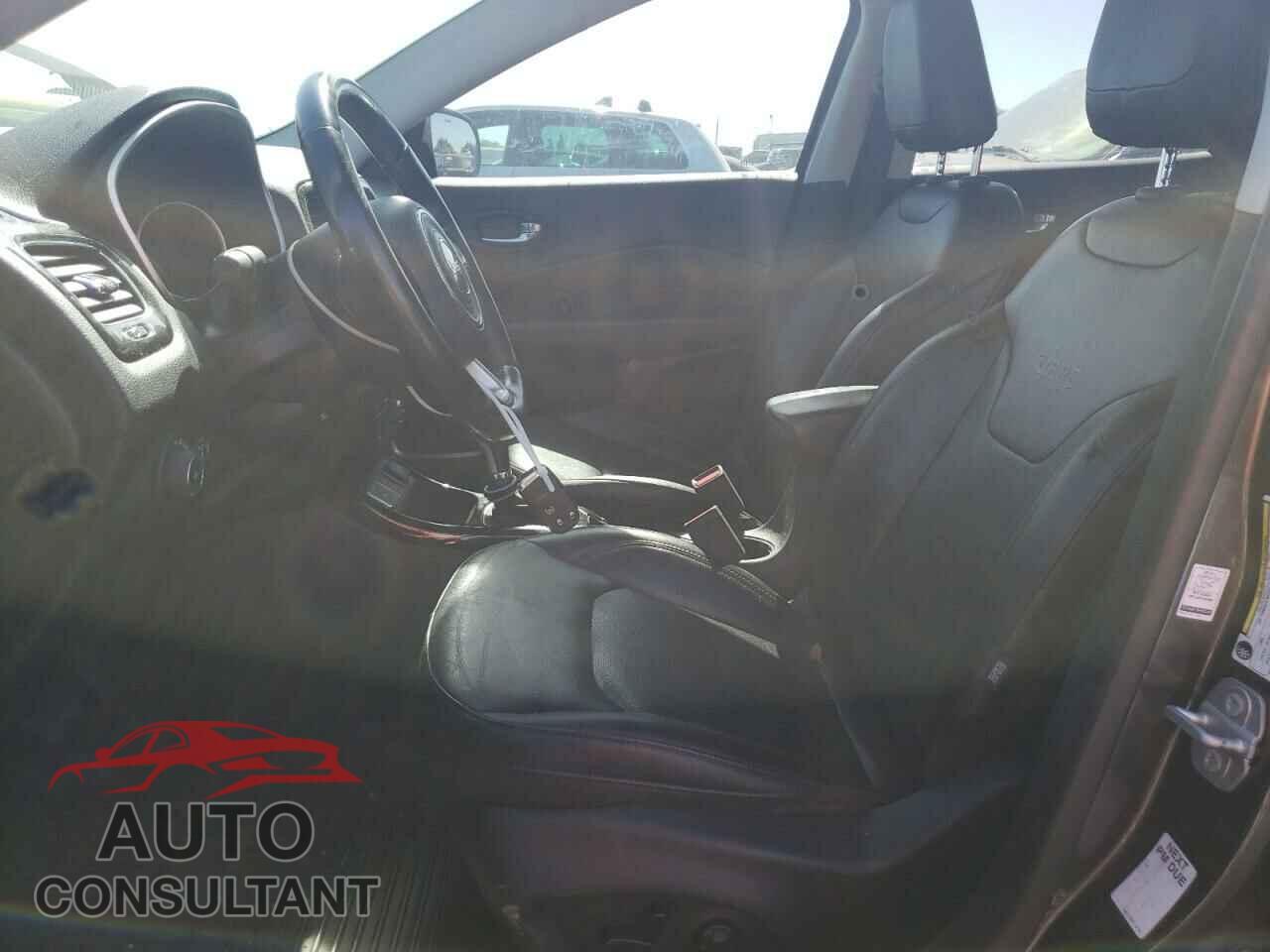 JEEP COMPASS 2019 - 3C4NJCCB8KT819331