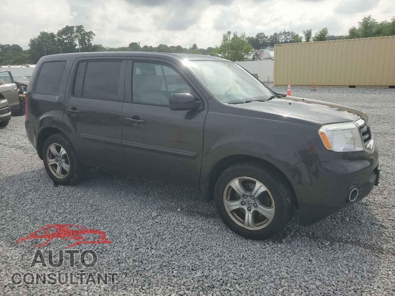 HONDA PILOT 2013 - 5FNYF4H56DB080940