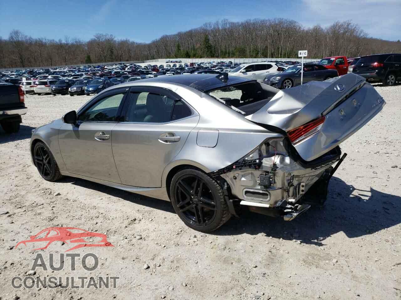 LEXUS IS 2018 - JTHC81D28J5032933