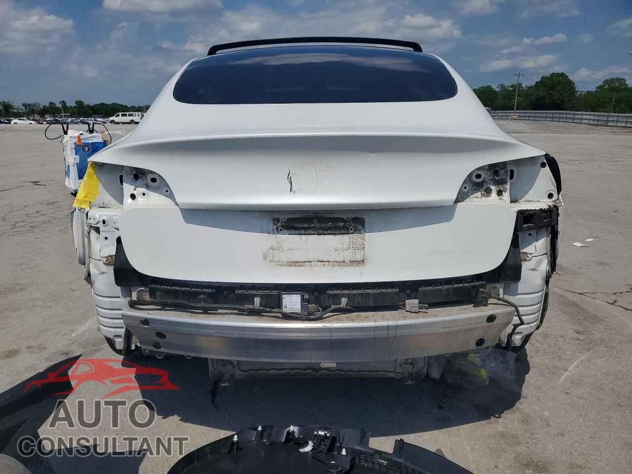 TESLA MODEL 3 2022 - 5YJ3E1EB3NF238741