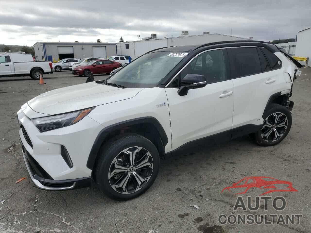TOYOTA RAV4 2022 - JTMFB3FV1ND084452