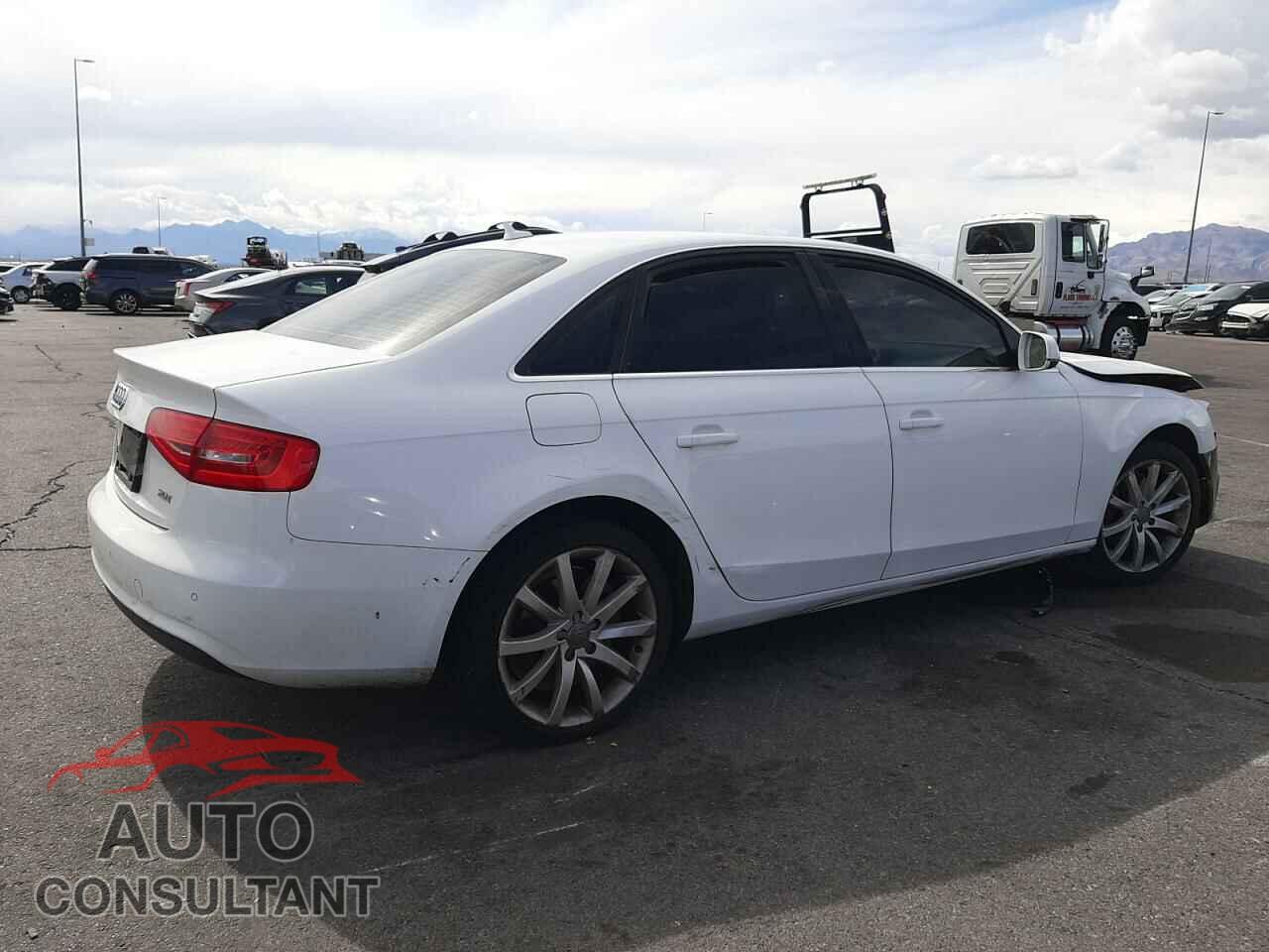 AUDI A4 2013 - WAUEFAFL4DN033083